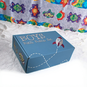 Boîte cadeau pour garçons - Recyclable, réutilisable, avec estampage de logo personnalisé et impression à chaud dorée - Product Image 3