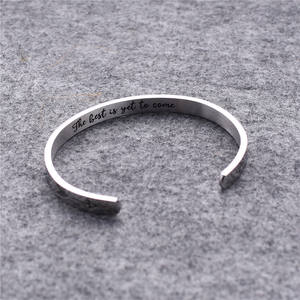 Letras grabadas <span class=keywords><strong>LO</strong></span> <span class=keywords><strong>MEJOR</strong></span> ESTÁ POR VENIR Acero inoxidable Nueva pulsera Personalidad DIY Diseño de comercio exterior - Product Image 2