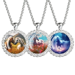 Bijoux de <span class=keywords><strong>cheval</strong></span> lumineux strass verre dôme pendentif en cristal personnalisation personnalisée <span class=keywords><strong>collier</strong></span> en argent - Product Image 1