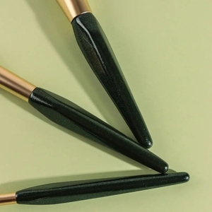 Ensemble de 8 pinceaux de maquillage en poils synthétiques verts, logo personnalisé, virole plate, manche en bois, pour fond de teint, anticernes, visage, cosmétiques - Product Image 3