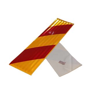 Placa Trasera Reflectante de Material PET de Tamaño Personalizado para <span class=keywords><strong>Camiones</strong></span> Pesados - Product Image 1