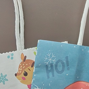 Bolsa de Papel Kraft Rosa de Lujo Personalizada, Hermoso Diseño de Logotipo, Estilo Clásico Ecológico para Regalos, Impresión Digital, Laminación - Product Image 3