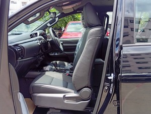 Hilux Revo Rocco Double Cabine 4x4 Pick-up 2.8L Turbo Diesel Neuf Modèle d'Exportation Meilleure Vente - Product Image 4