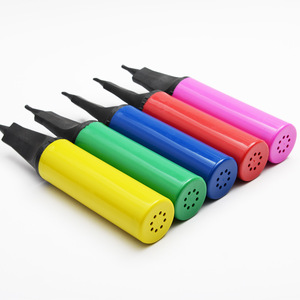 เครื่องสูบลมแบบมือกด 28.5 ซม. พลาสติก สำหรับห่วงยางว่ายน้ำ คละสี - Product Image 2