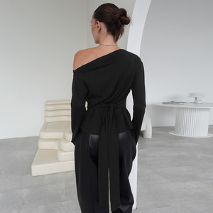 เสื้อยืดแขนยาวทรงสลิมฟิตแบบลำลองสำหรับผู้หญิง ดีไซน์ไม่สมมาตร ผ้าถัก ระบายอากาศได้ดี พร้อมเข็มขัด  ใส่ได้หลายสไตล์ เรียบง่าย เหมาะกับทุกฤดูกาล - Product Image 4