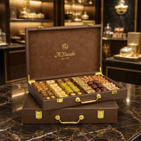 Boîte cadeau en bois MDF en cuir PU de luxe, logo personnalisé avec poignée et serrure pour cosmétiques, bijoux, chocolats, noix
