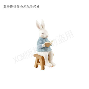 Figurine de jardinier en polyrésine personnalisée, lapin de printemps, tenant un mini arrosoir près de pots de fleurs. Cadeau idéal pour la décoration de la maison - Product Image 2