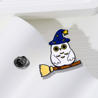 Broches en alliage émaillé de haute qualité personnalisées selon les designs des clients, divers badges décoratifs en métal à la mode, vente en gros en vrac