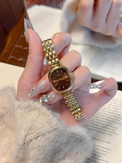 New Model of Small Gold Watch - Women's Luxury Light and Exclusive Brand Hong Kong-style Retro Fashion Accessory