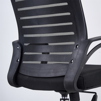 Chaise de bureau ergonomique moderne entièrement en tissu maillé, inclinable, avec appui-tête réglable et fonction pivotante