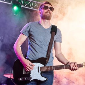 สายสะพายกีตาร์หนัง LEKATO ขนาด 2.7 นิ้ว พร้อมแผ่นรองรับแรงกระแทกแบบ Air Cushion สำหรับกีตาร์เบส กีตาร์ไฟฟ้า และกีตาร์โปร่ง เพื่อการเล่นที่สะดวกสบาย - Product Image 6