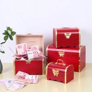 Caja de Ahorros de Madera Roja, Cofre del Tesoro de Madera Maciza con Detalles Dorados, Caja de Almacenamiento con Cerradura para Niños - Product Image 1