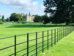 Factory Direct Sale <strong>Galvanised</strong> Traditional Pre-formed Estate Fencing <strong>Railings</strong> for UK Market - Product Image 4