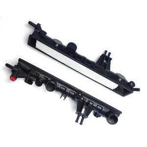 Radiateur automobile pour Opel <span class=keywords><strong>ASTRA</strong></span> <span class=keywords><strong>G</strong></span> Cabriolet (T98) 2001-2005 OEM 1300 210 Matériau PA66+30%GF avec moteurs 2.0 <span class=keywords><strong>OPC</strong></span>/2.2 DTI - Product Image 1