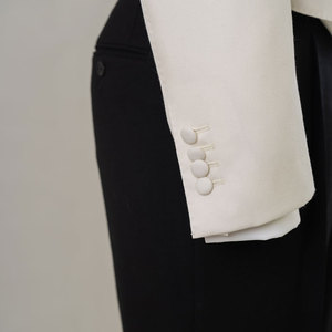 Costumes de mariage minces blancs pour hommes personnalisés sur mesure de grande taille pantalon respirant avec fermeture éclair et braguette simple boutonnage pour les cérémonies du marié - Product Image 5