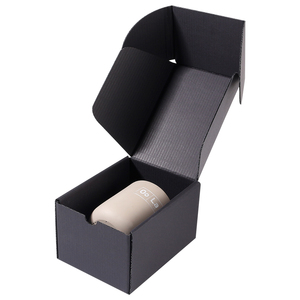 קופסת קרטון גלי קטנה שחורה מלכותית בהתאמה אישית עם לוגו, מתקפלת, עם ריפוד ספוג, הטבעה נוצצת, לאריזת מתנות למשלוח בדואר - Product Image 3