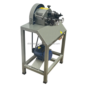 Máquina Recortadora de Bordes de Cuero Semiautomática DAFENG TECH de 220V para Artículos de Cuero - Product Image 3
