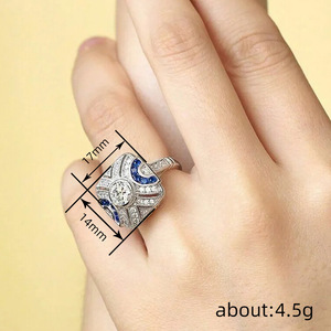 Anello Geometrico Quadrato Vintage per Donne, Elegante Gioiello da Dito alla Moda - Product Image 4