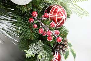 Couronne de Noël écologique en forme de cône de pin, design tendance, couronne artificielle suspendue pour la décoration de la maison - Product Image 6