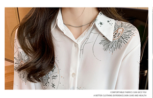 Blus Motif Bunga Matahari dan Bintang 2023 Baru Longgar Draping Kemeja Wanita Lengan Panjang Kemeja Sifon Putih - Product Image 5