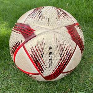 Ballon de football léger en cuir PU pour les matchs d'entraînement Coutures thermocollées au toucher lisse pour un contrôle constant - Product Image 4