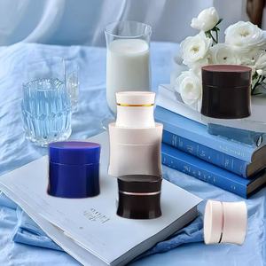 Commercio all'ingrosso vuoto 5/15/30/50g barattolo di <span class=keywords><strong>plastica</strong></span> vasetti <span class=keywords><strong>cosmetici</strong></span> con coperchi <span class=keywords><strong>per</strong></span> la polvere di rossetto e Mascara - Product Image 1