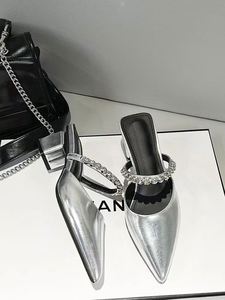 Zapatillas de Mujer Estilo Hada Francesa, Punta Puntiaguda, Tacón Bajo con Pedrería, Color Nude, Sandalias de Moda - Product Image 3