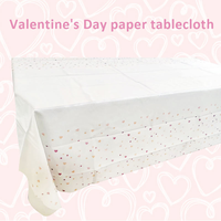 Nappe jetable blanche en Air Laid LR 1,2x1,8m avec motif cœur imprimé en sérigraphie pour Noël, la Saint-Valentin, les mariages et les fêtes