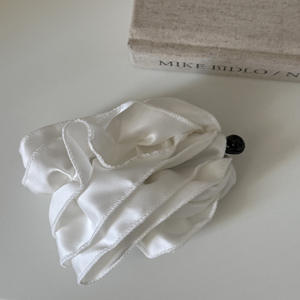 Pince à cheveux coréenne en satin à pois, simple, en tissu plissé, demi-attache, pince banane pour soirée - Product Image 4