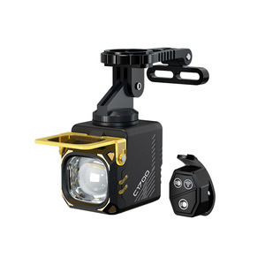 Lampe avant de vélo C700 à LED rechargeable, étanche IPX4, avec télécommande - Product Image 1