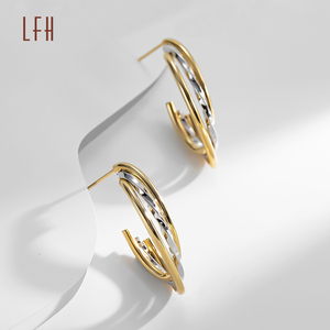 Vente en gros de boucles d'oreilles créoles épaisses simples en or pur 18 carats, boucles d'oreilles lisses en forme de C, bijoux en or 18 carats véritable - Product Image 6