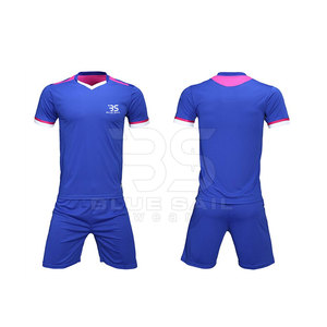 Uniforme de Fútbol Personalizado con Logotipo, Venta Caliente, Uniforme de Fútbol de la Mejor Calidad en Diferentes Colores para Hombre - Product Image 1