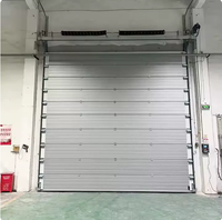 Porte verticale isolée en acier galvanisé pour entrepôt, usine, entrepôt frigorifique et garage