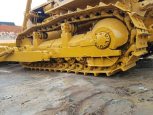 รถดันดินกำลังสูง ยี่ห้อแคตเตอร์พิลลาร์ รุ่น CAT D6D กำลัง 106 กิโลวัตต์ ผลิตในญี่ปุ่น สำหรับขาย - Product Image 5