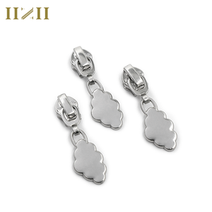 Bán Buôn Sáng Tạo Dây Kéo Kéo Đầu Thiết Kế Miễn Phí Zip Puller Phụ Kiện Phần Cứng Cho Phụ Nữ Túi Xách Đám Mây Mô Hình Dây Kéo Thanh Trượt - Product Image 1