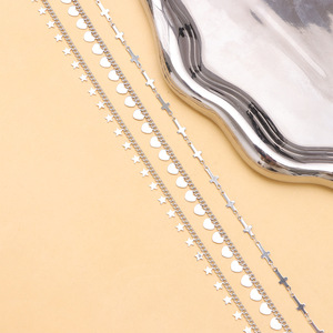 Chaîne de cheveux en métal plaqué, design étoile, lune, croix, accessoire décontracté unisexe - Product Image 1