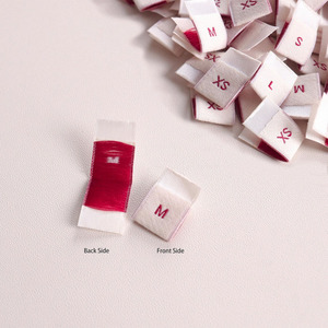 ป้ายเสื้อผ้าทอแบบม้วนตัดด้วยเลเซอร์ ความหนาแน่นสูง เป็นมิตรกับสิ่งแวดล้อม ป้ายทอแบรนด์ส่วนตัวสำหรับเสื้อผ้าและเครื่องประดับแบบกำหนดเอง - Product Image 4