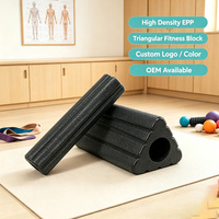 Brique de yoga triangulaire EPP double fonction abordable, bloc de mousse haute dureté pour Pilates, danse, massage de la taille, ODM en gros