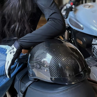 Casque de moto rétro certifié DOT en fibre de carbone, coque légère avec visière solaire rabattable pour les motards adultes
