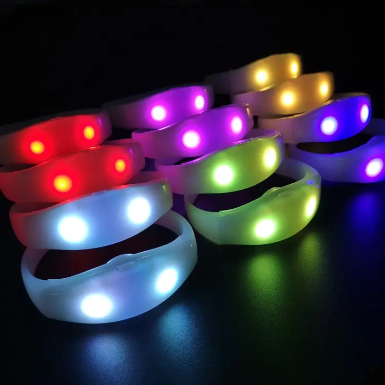 Led Bracelet Concerts Cheer Products For Stars Flashing Light Up Remote Controllable LED Wristband Wrist Band RGB Bracelet De Contrle Fte