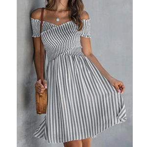 Vestido corto de verano para mujer con rayas verticales, hombros descubiertos, manga corta con volantes, cintura fruncida y corte en A - Product Image 1