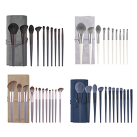 Lot de 10 pinceaux de maquillage pour le visage en poils synthétiques gris vegan, marque privée, avec étui – Vente en gros