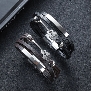 Set di Bracciali in Pelle Multistrato per Uomo - Charm <span class=keywords><strong>Chitarra</strong></span> con Note Musicali, <span class=keywords><strong>Corda</strong></span> Intrecciata e Barra Metallica, Gioielli Punk Regolabili - Product Image 1