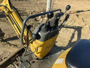 Mini-excavatrice KOMATSU PC09 0,9 tonne 1 tonne Excavatrices d'occasion Pelleteuse Chargeuse sur chenilles Hydraulique Moteur Komatsu Pompe hydraulique Shimadzu - Product Image 4