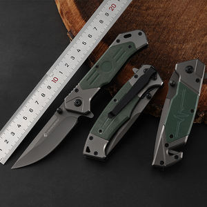 سكين بوشن للبيع بالجملة بمقبض أخضر من مادة <span class=keywords><strong>G10</strong></span>، سكين جيب قابل للطي للبقاء على قيد الحياة في الهواء الطلق والتخييم، مصنوع يدويًا مع شعار معدني مخصص - Product Image 4