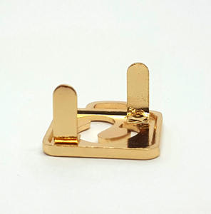 Étiquette métallique personnalisée Desong en gros pour sacs, ouvre-bouteille à caviar, style mode, origine Zhejiang, approvisionnement direct usine - Product Image 6