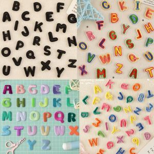 Patchs brodés miniatures DIY Alphabet et Chiffres - Colle thermofusible pour porte-clés, sacs, vêtements |   Options de couleurs multi-styles - Product Image 5