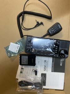 Transceptor de Radioaficionado Icom IC-705 HF/VHF/UHF SDR Portátil QRP Estación Base con Pantalla Táctil WiFi Bluetooth GPS - Product Image 3