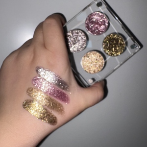 Nouvelles Ombres à Paupières Multichromes Métalliques Scintillantes en Acrylique Cosmétique Pigmentées Super Ultra Brillantes Enlumineur Paillettes Ombre à Paupières - Product Image 4