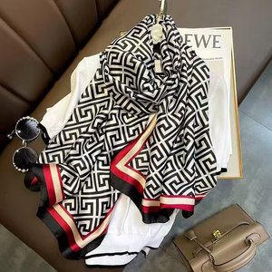 <span class=keywords><strong>Sciarpa</strong></span> da donna con stampa floreale in poliestere morbida in nero e blu per la copertura da spiaggia primavera estate e involucri per la protezione solare - Product Image 6